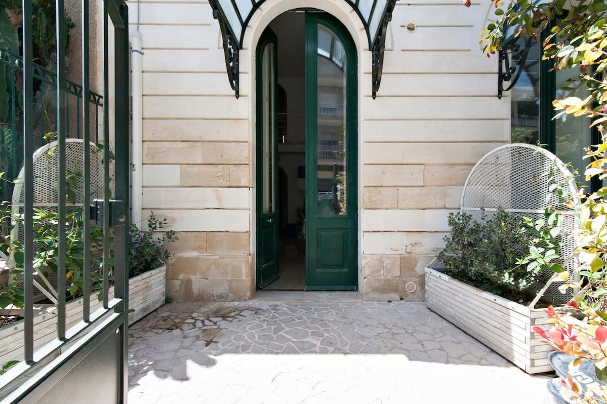 Residence De Franchis - Smart Apartments Lecce Exterior foto